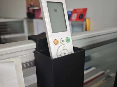 Office Partition Screen Organizer - Can be used as a pen holder