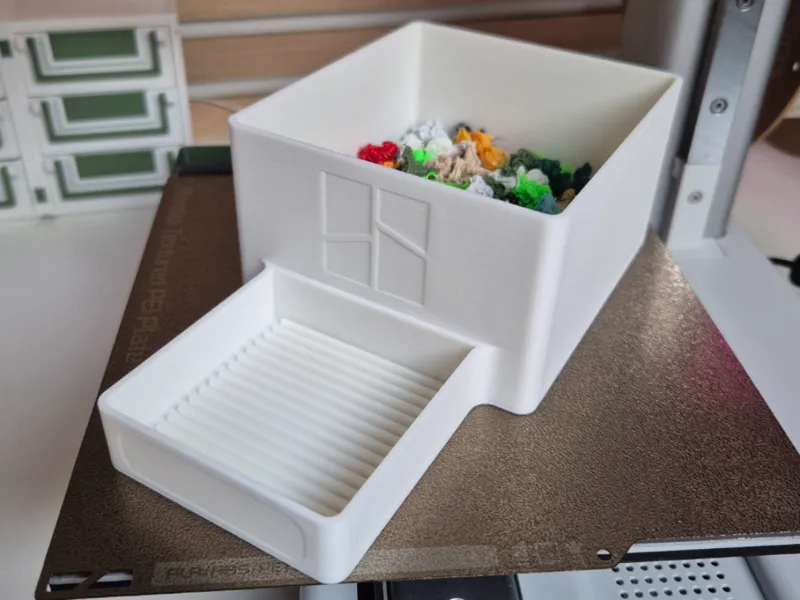 Poopbox mit Ablage 