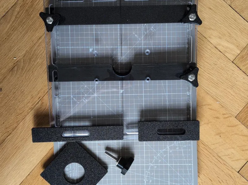 Router jig slotting templates, knobs, and fences