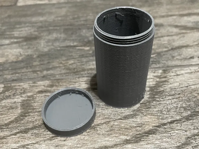 My first threaded container