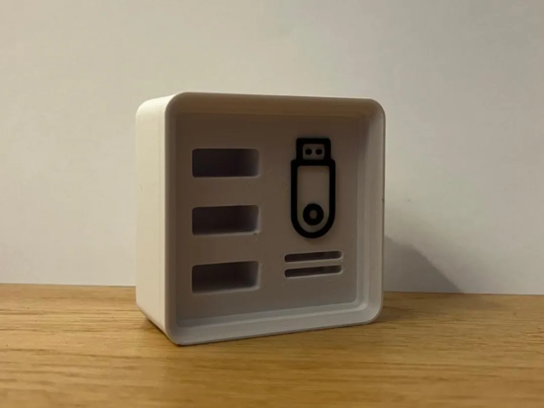 Gridfinity USB and Memory Card holder