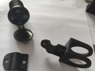 porta usb - voltmetro moto