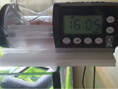Mount for JBL Autofood fish feeder