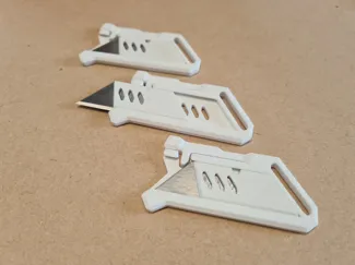 Keychain Knife - One Hand Operation with Guard