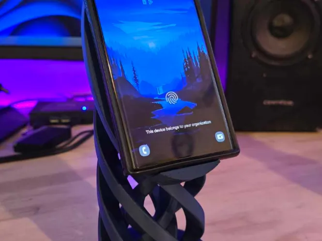 Double helix Phone, tablet, or display stand