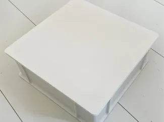 Pizza box for four pizza doughs