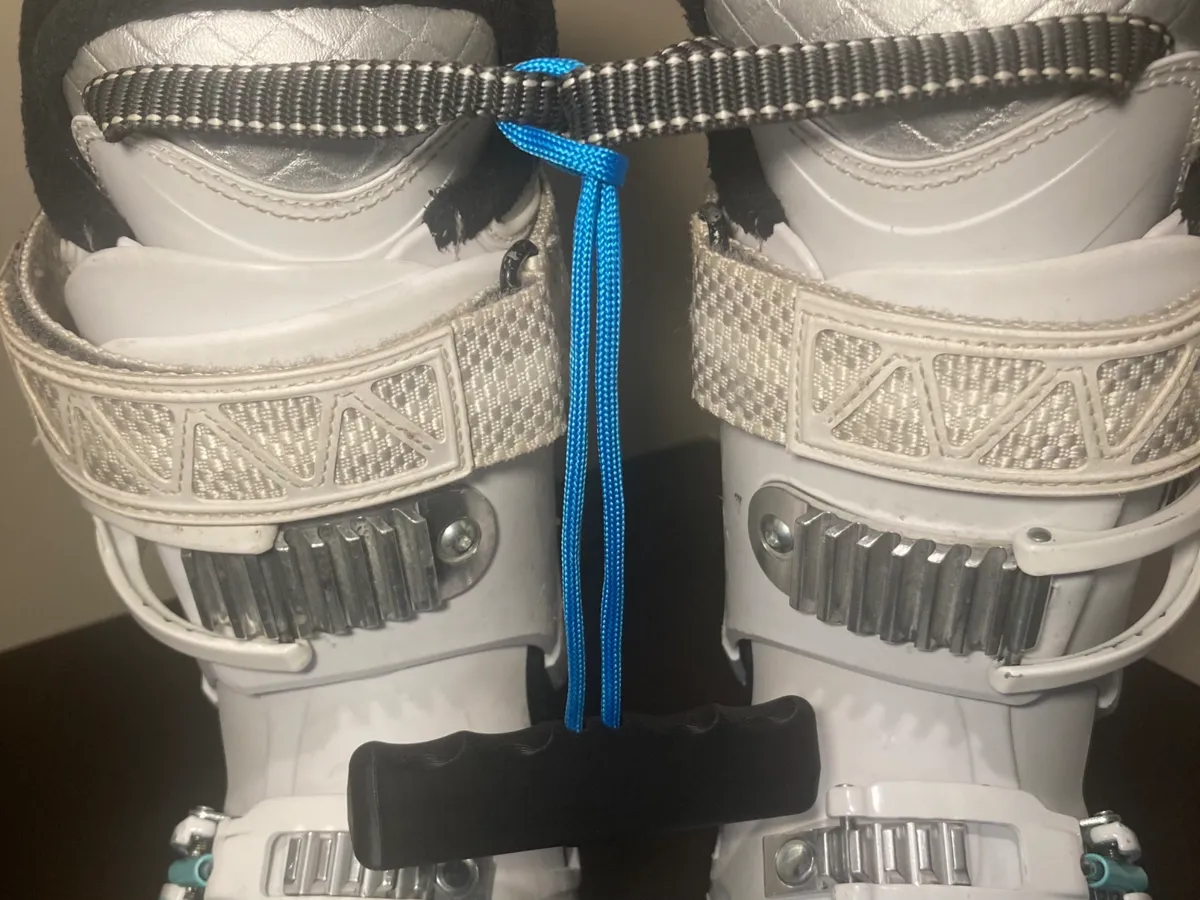 Poignée de transport pour chaussures de ski