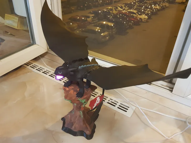 Toothless dragon from HTTYD with led light