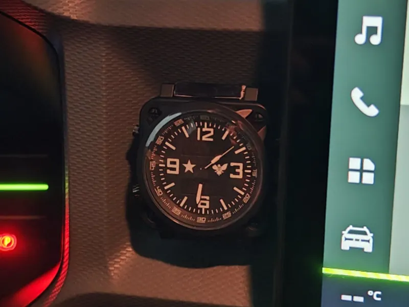 Youclip clock for Dacia 