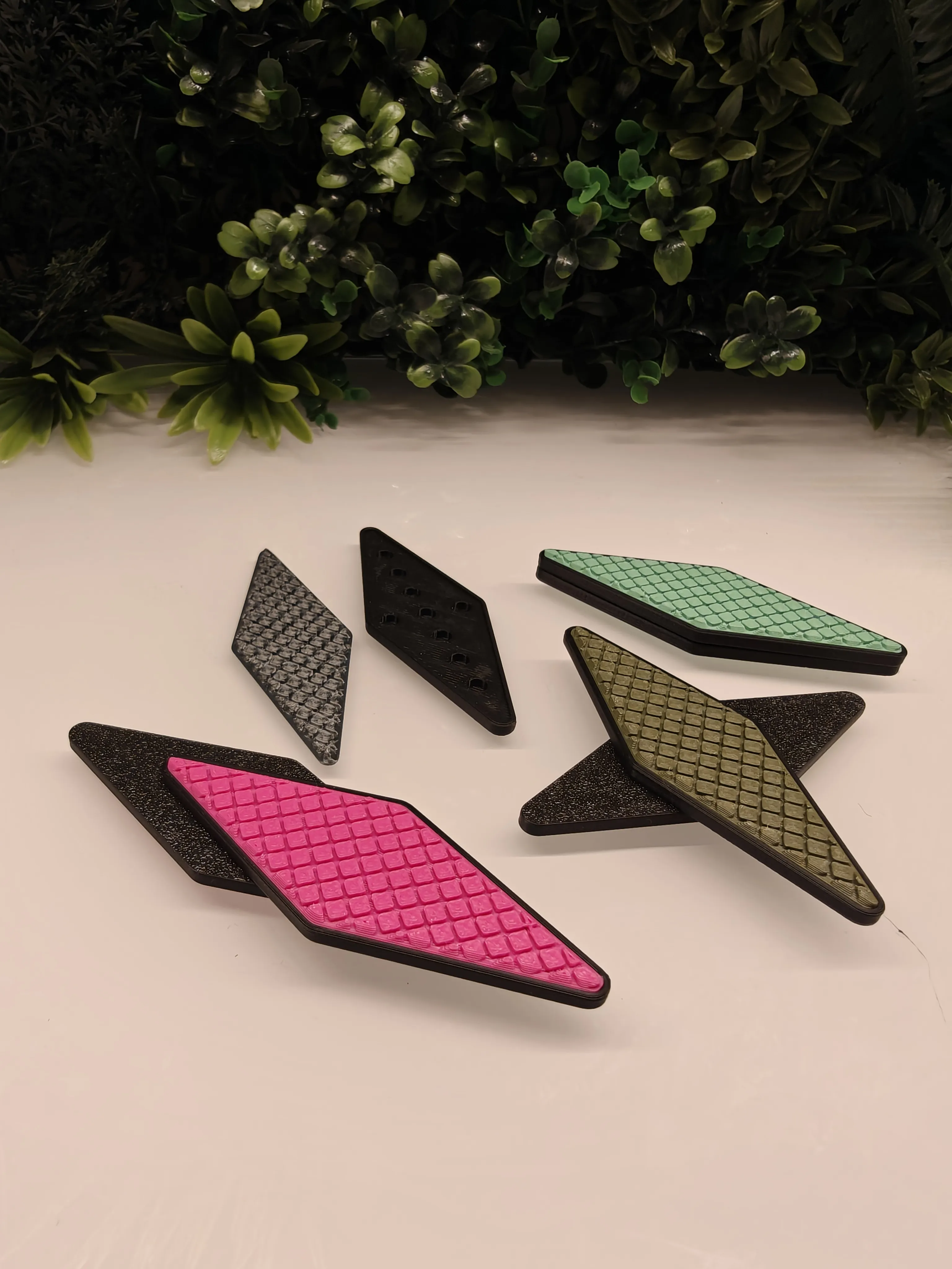 Discrete fidget toy - Free 3D Print Model - MakerWorld