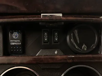 07-14 escalade forward console 