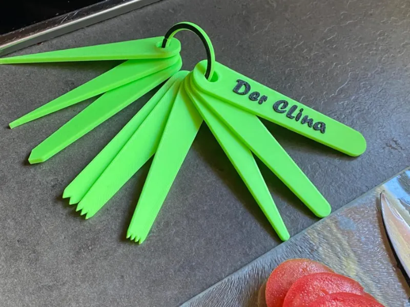 Der CLina reinigt Fugen und Dichtungen in Haushalt