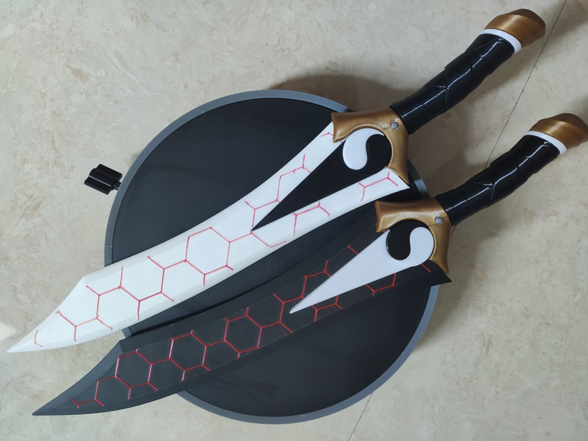 Fate紅A双刀 干将莫邪 作成者： user_3532690136 MakerWorld：無料3D