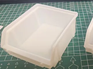 可堆叠式零件收纳盒