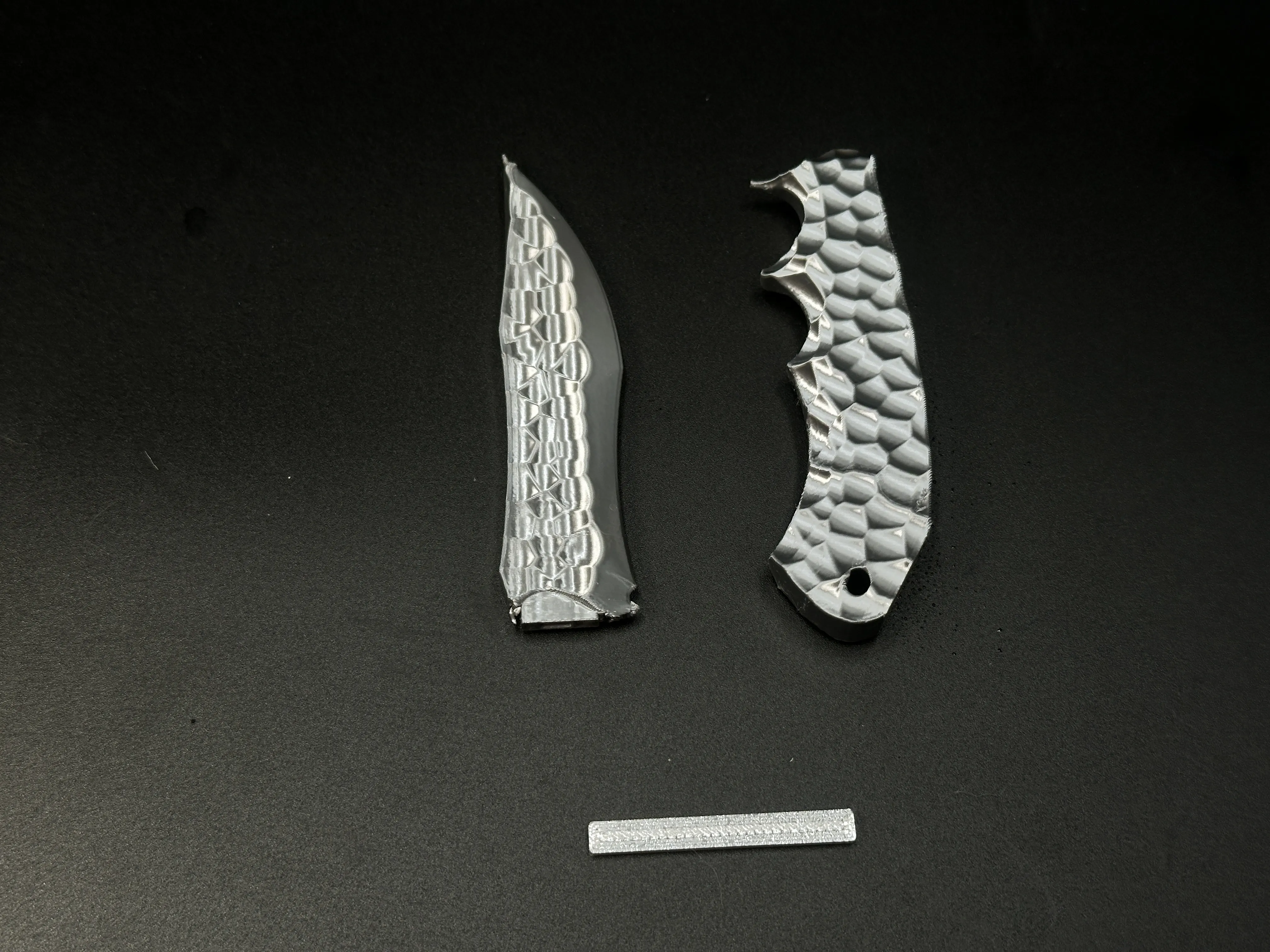 Hammer-Textured Dagger - Free 3D Print Model - MakerWorld