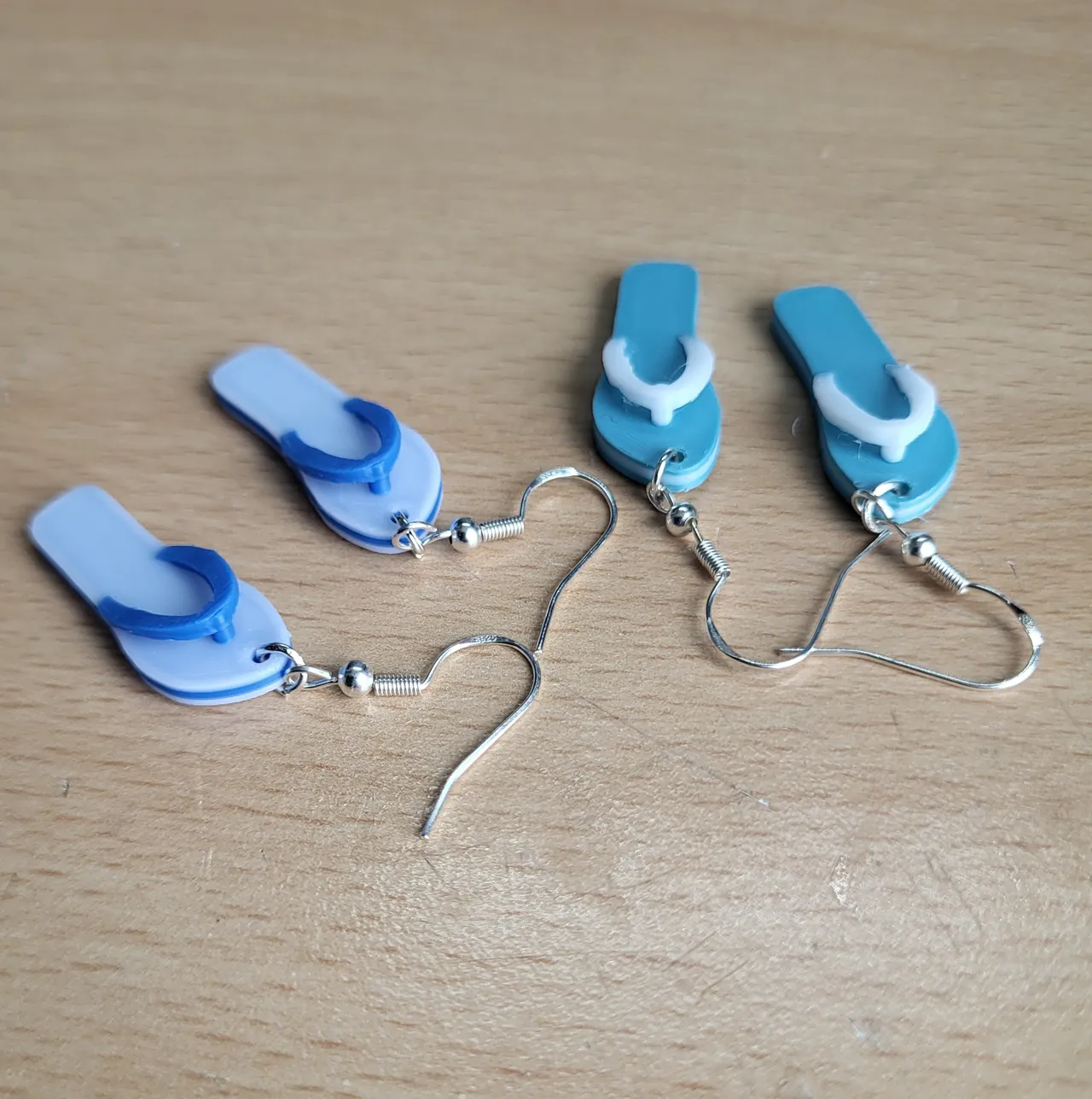 summer flip flops earring view 2