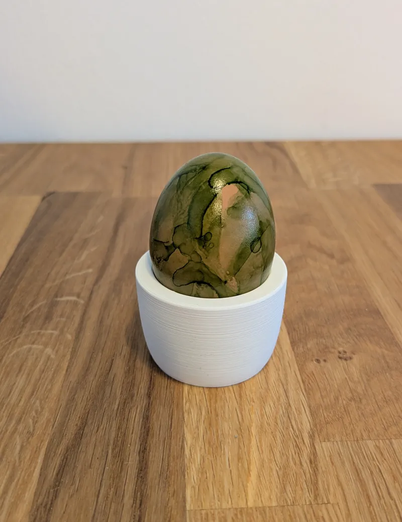 minimalistic egg cup / egg holder