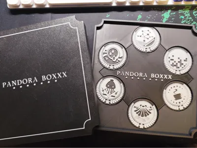 Pandora's Box and Badges from All Generations—A mai mai Puzzle Event from Old Frames
