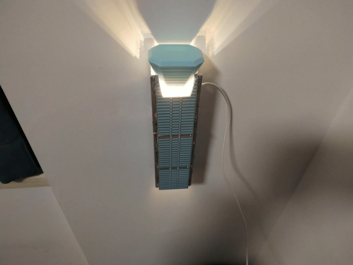 钻石顶现代建筑夜灯