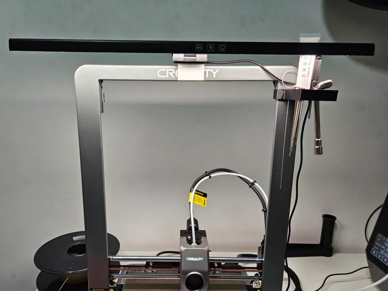 Suporte para barra de led de monitor na Ender-3 V3