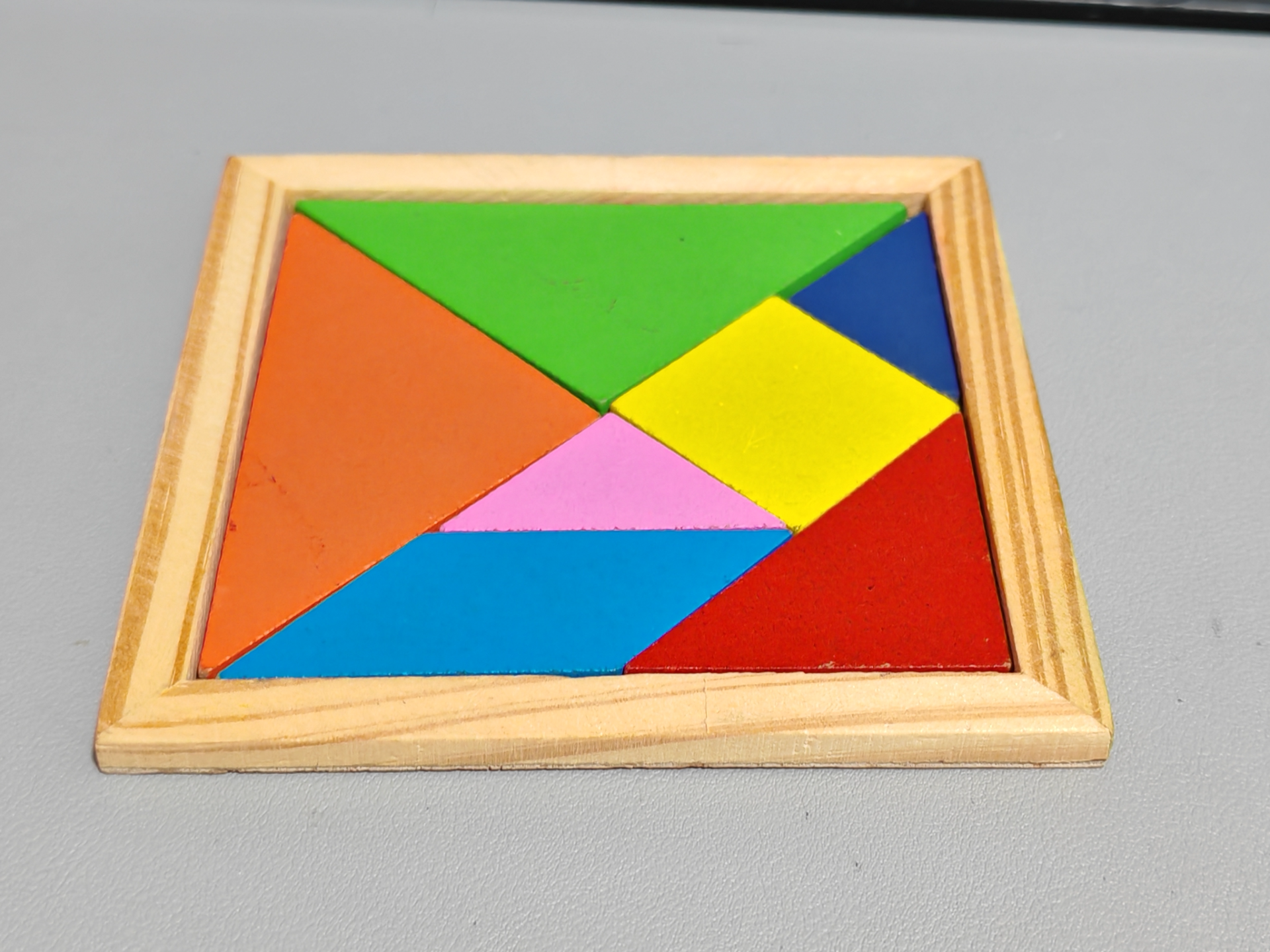 Depolama kutusu ile tangram