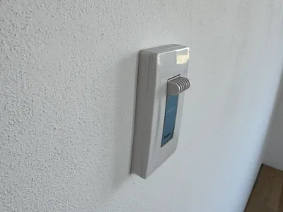 Gree holder for thermostat
