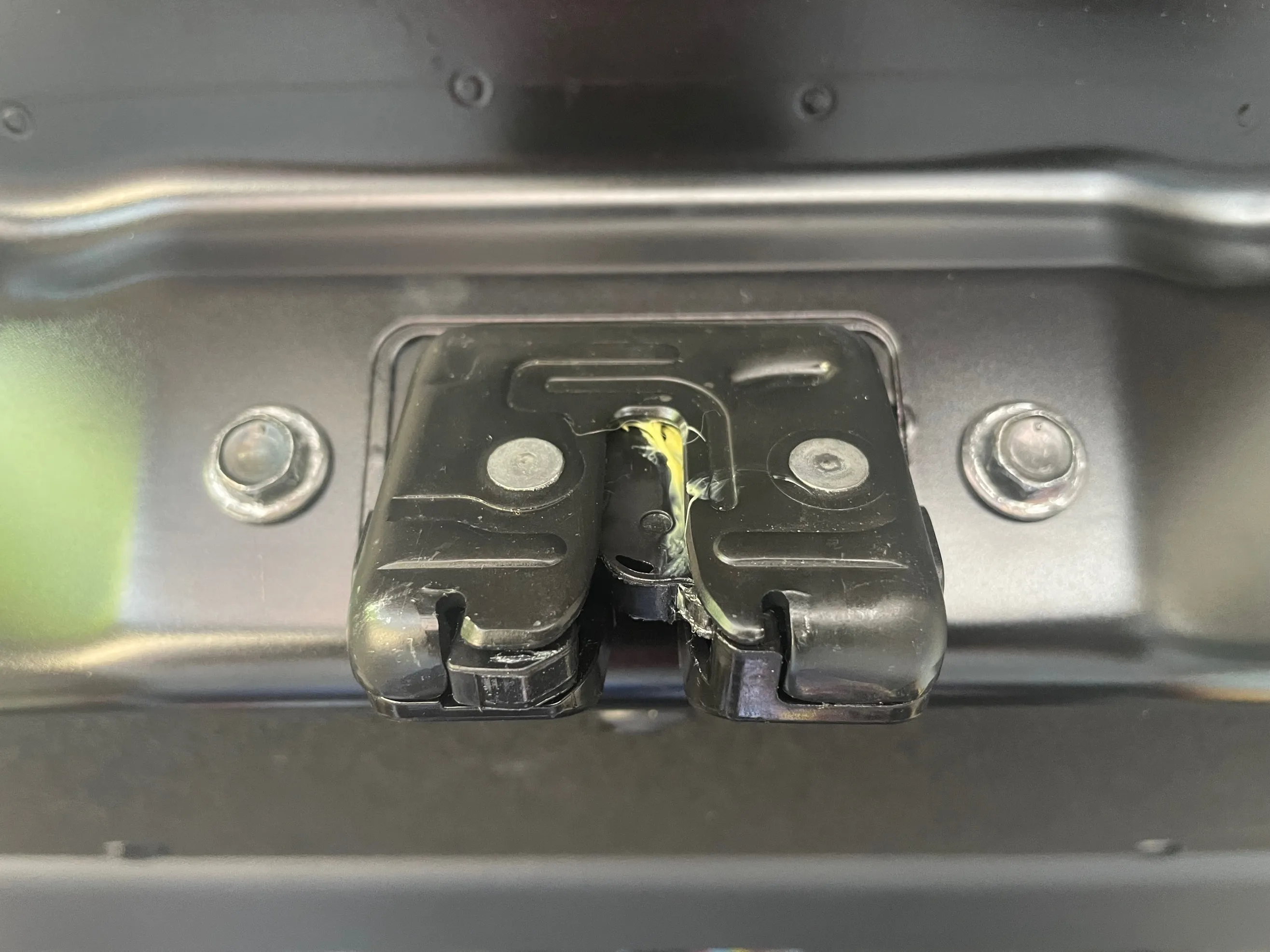 Immagine che contiene automobile

Il contenuto generato dall'IA potrebbe non essere corretto.