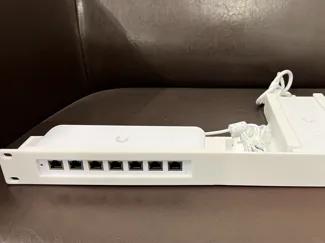 Ubiquiti UniFi Switch Ultra 210W 19" RACKMOUNT
