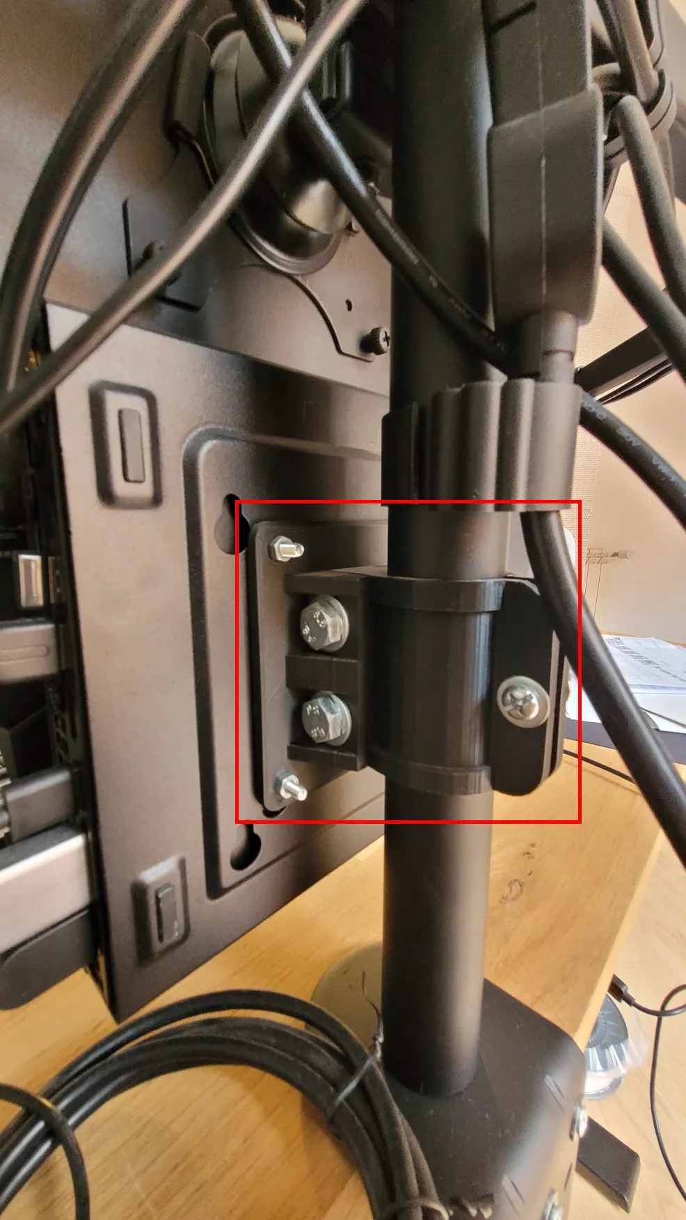 Vesa 75mm Pattern VESA 75x75 mount plate to 35mm pole by Olo Deepdelver MakerWorld ...