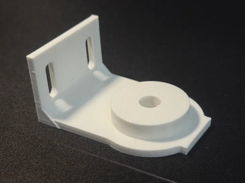 Roller blind holder