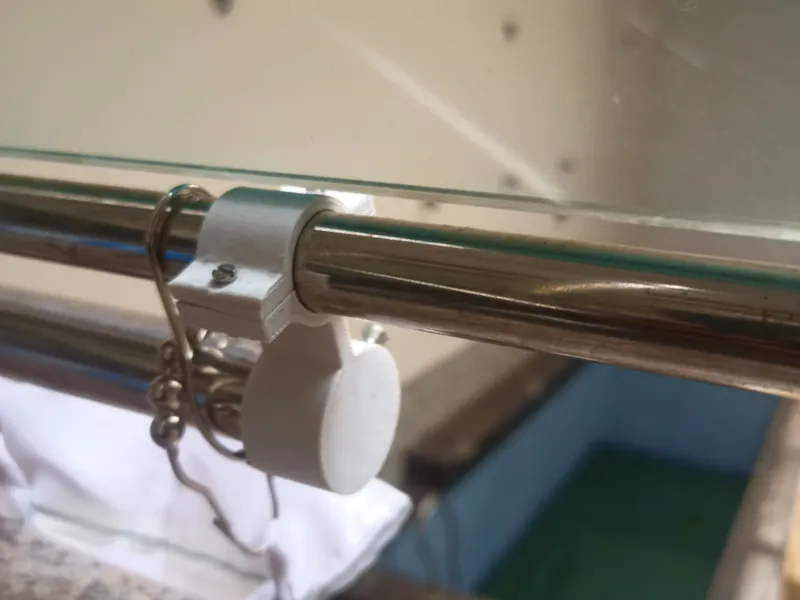 Curtain bracket 
