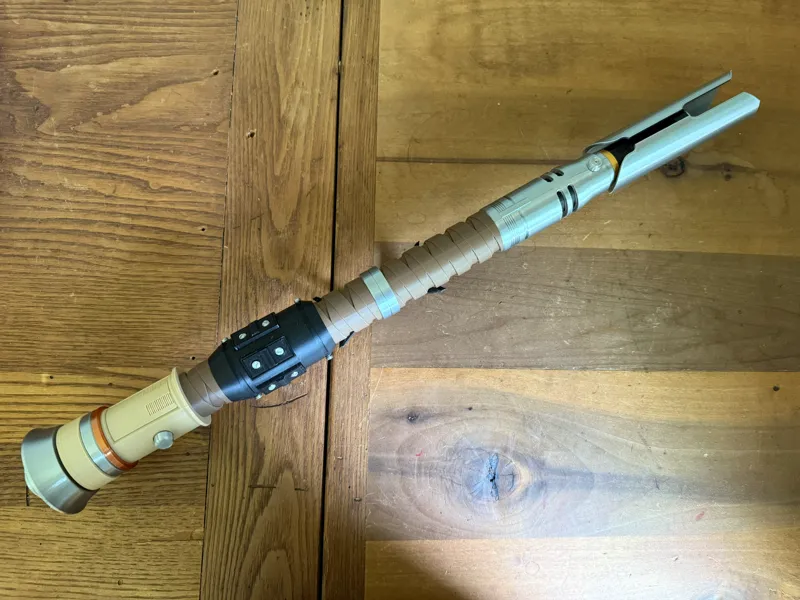 Cal Kestis's Double Bladed Cere Junda Lightsaber