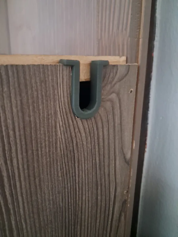 U-clip for cables