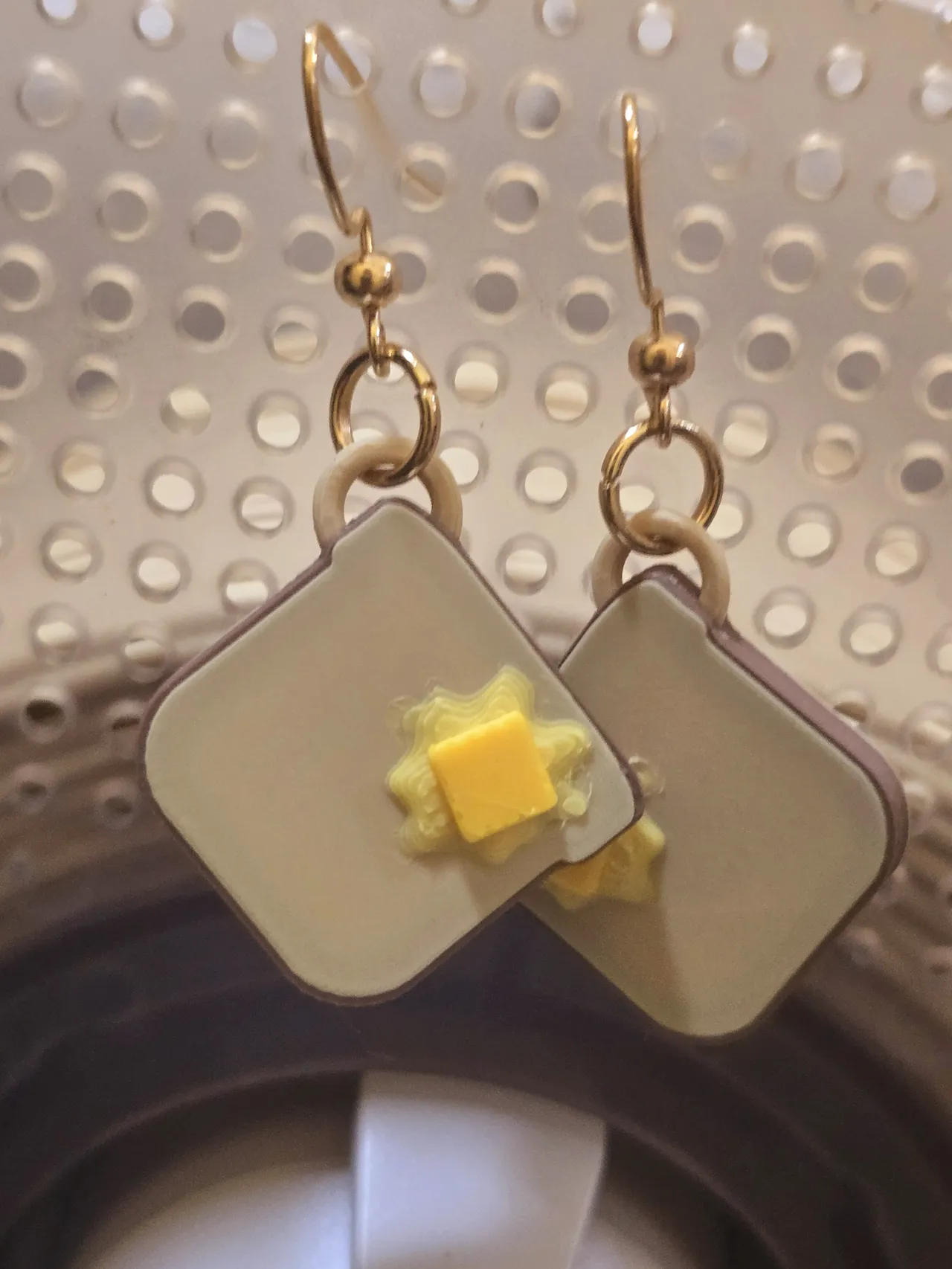 3D Buttered toast earrings view 3