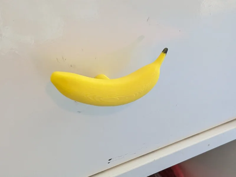 Banana drawer pull handle