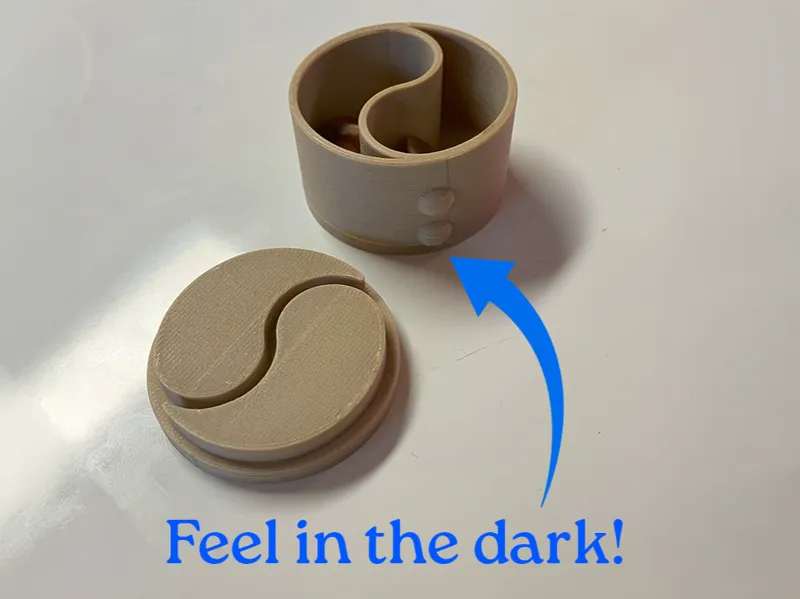 Ear plug holder - Feel in the dark (2 models)