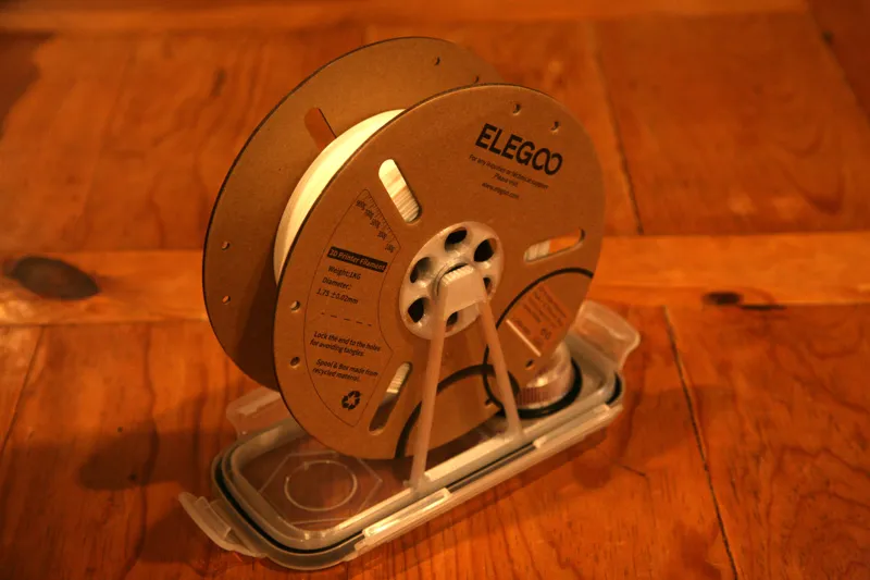 Universal Spool Holder for Cereal Dry Box