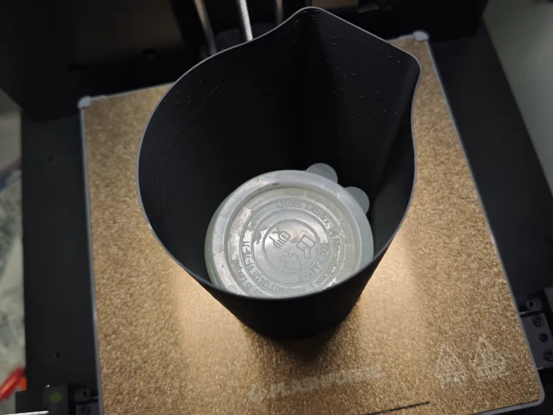 Boxes for storing lids