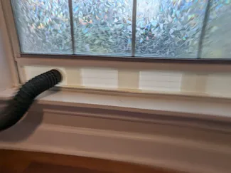 Window exhaust panel for 2.5 inch hose 