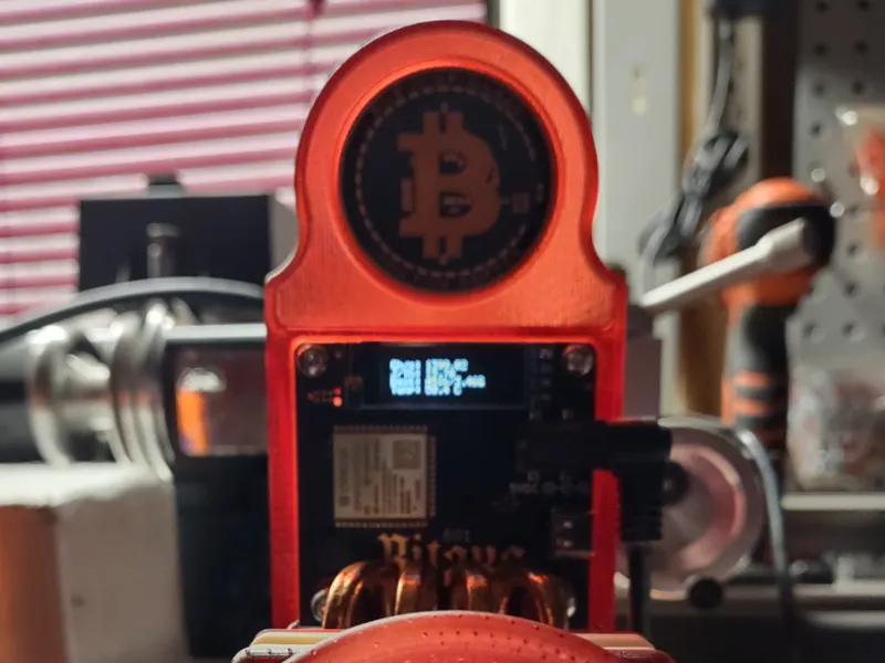 Bitaxe Gamma frame front