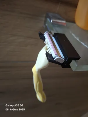Razor/shaver holder for multiboard REMIX