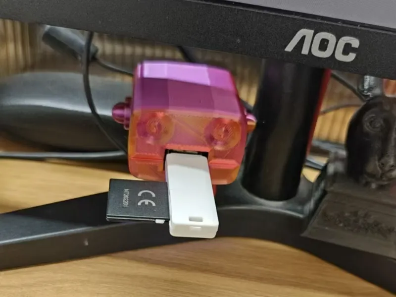 USB延长线固定机器人模型