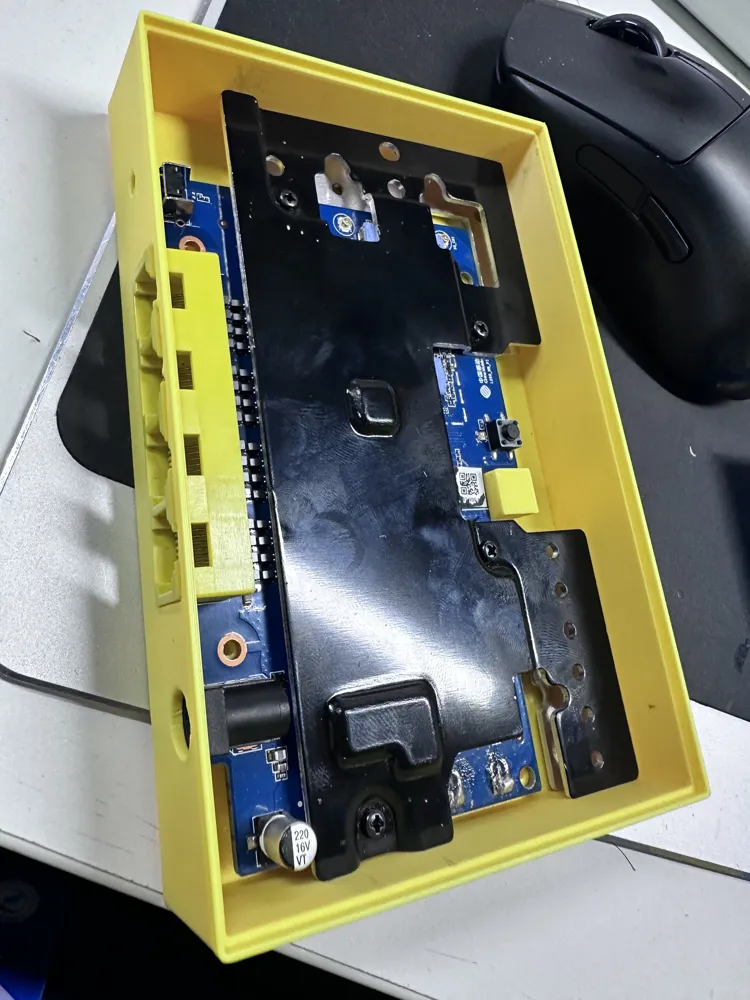适用于移动RAX3000Q的路由器外壳 - 免费 3D 打印模型 - MakerWorld