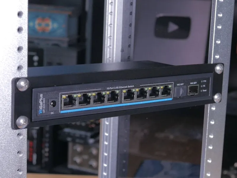 GigaPlus 10 inch Rack Mount 10 port Unmanaged