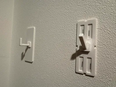 A staple-free hook, suitable for drywall and wood panels