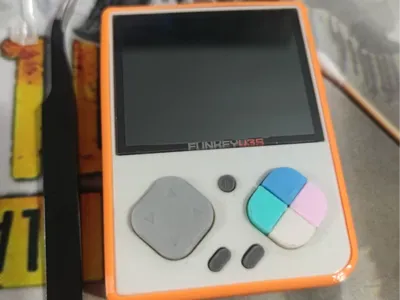 V3S Funkey handheld console, Model: A23S oil version, using TPU sleeve