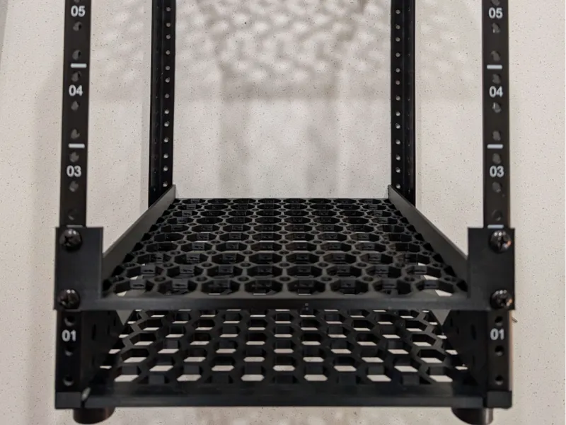 Multiboard Half Rack server shelf