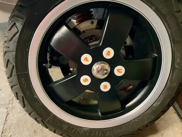 Bouchons de roue Vespa GTS