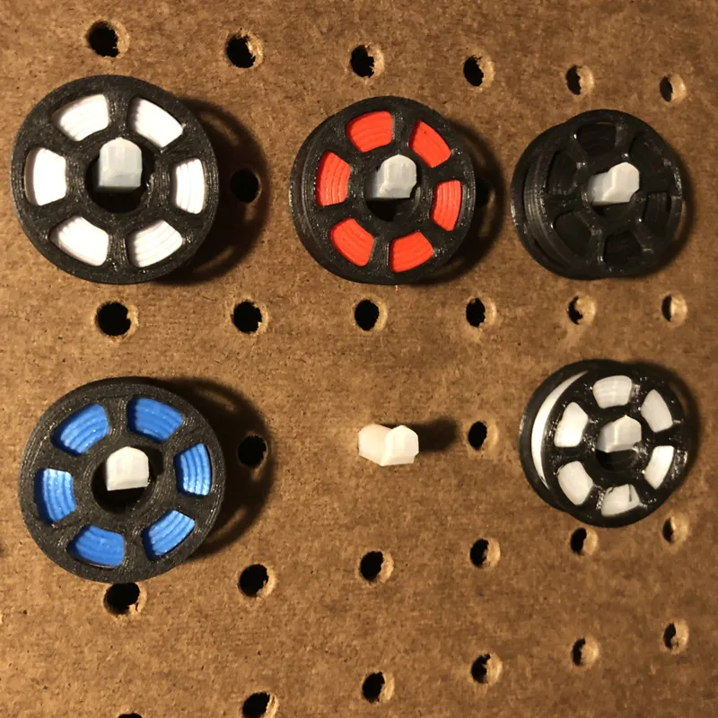 Mini Spool holder for mini filament keychain