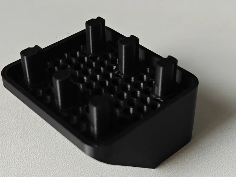 Electric toothbrush head holder (wall or table)